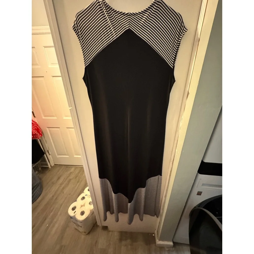Chicos Travelers Black Striped Maxi Dress V-Neck Sleeveless Size 1 M